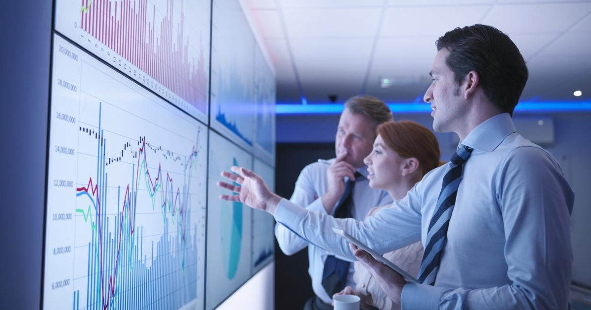 Chuyên gia Data Analyst là gì? Làm sao để trở thành một chuyên gia Data Analyst giỏi?